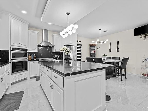 4th image of 5576 Grant St