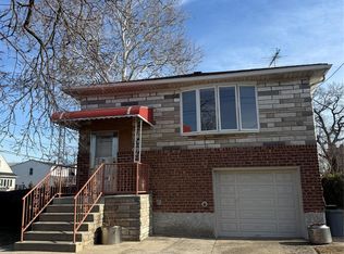 97 Arlington Ave, Valley Stream, NY 11580