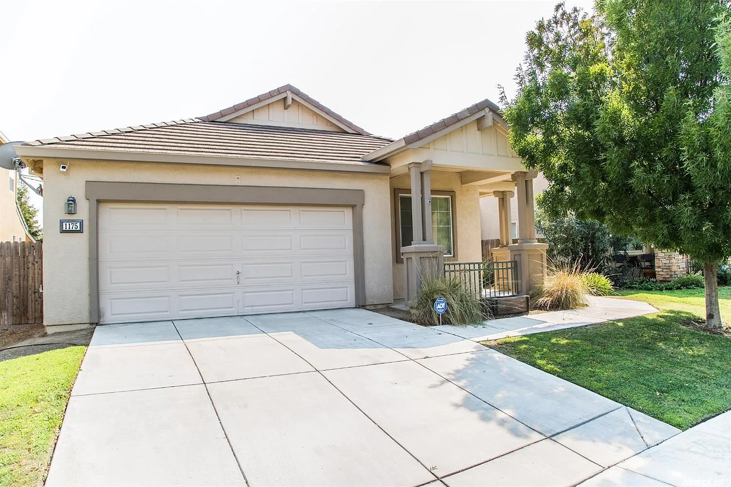 1175 Bellflower Way photo 1