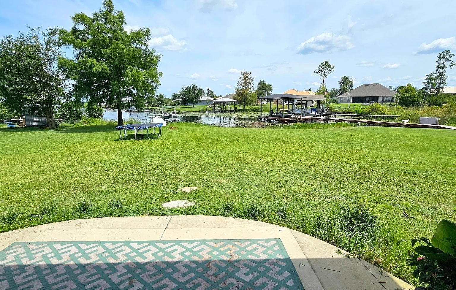 4 bed, 2321 sqft, $3,000 — Photo 3