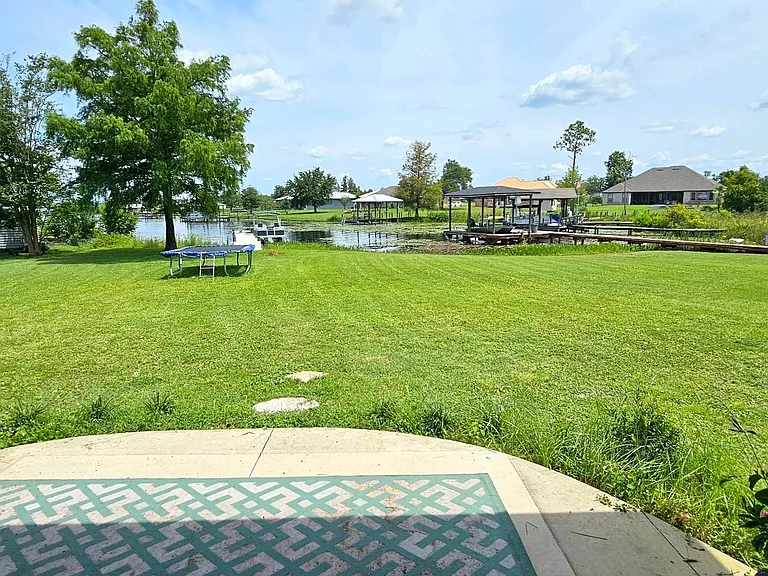 4308 Greenleaf Cir — Photo 3