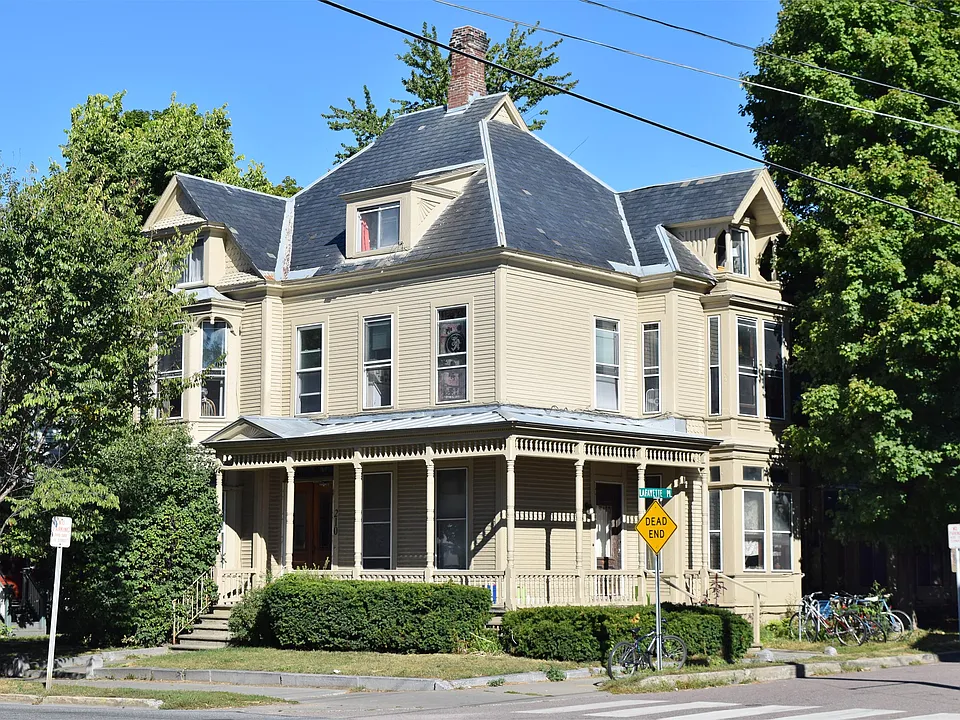 210 Pearl St #3