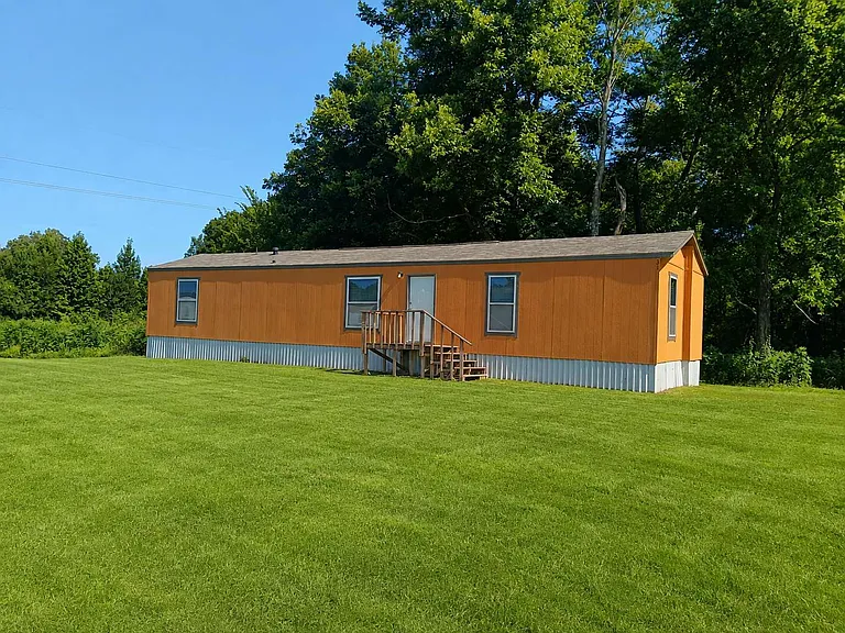 31 Ruth Cv — Photo 1