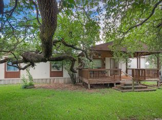 141 County Road 786, Natalia, TX 78059