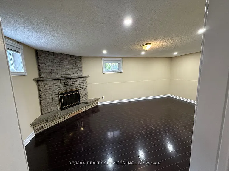 120 Abell Dr #BASEMENT — Photo 6