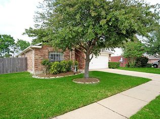 9609 Hallmark Ln, Pearland, TX 77584