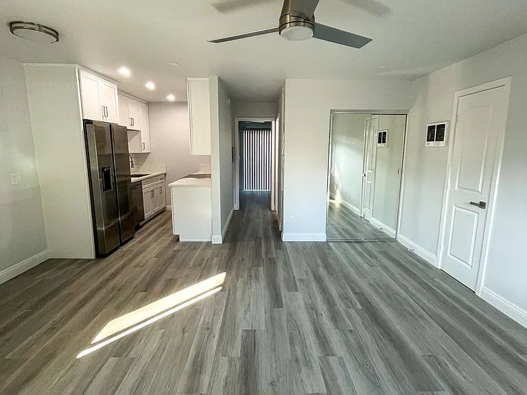 Canyon Creek Apartments C — Photo 11