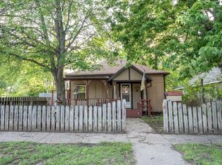 715 N 7th St, Neodesha, KS 66757