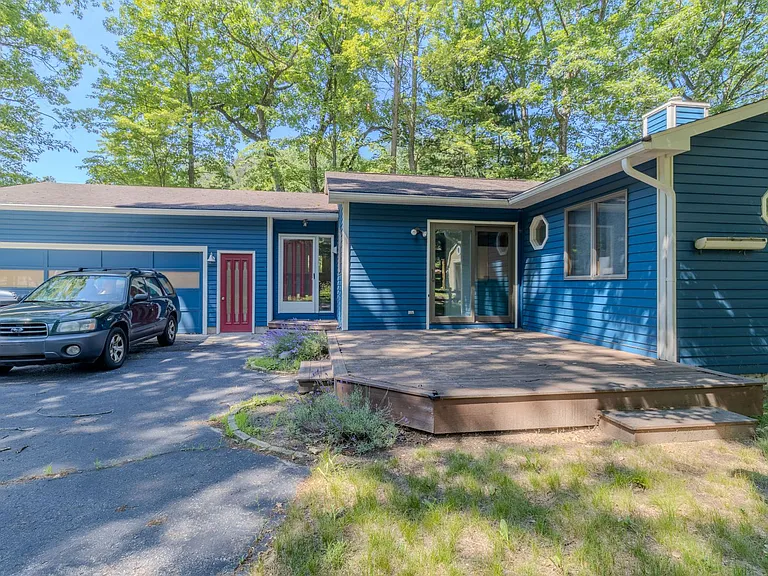 4015 Holiday North Ct — Photo 30