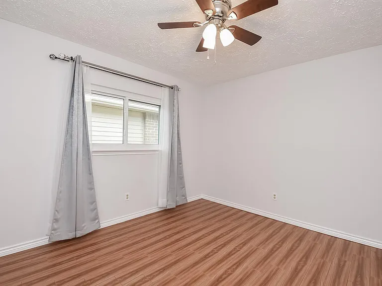 2722 Amaranth Dr — Photo 30