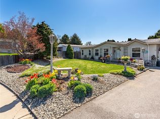 1752 S Kent Plz, East Wenatchee, WA