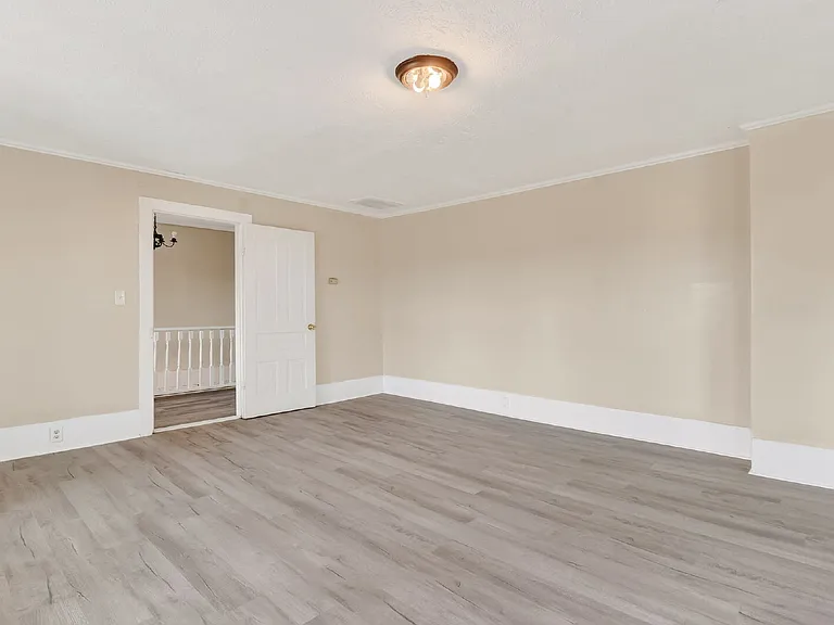 409 Meadow Rd — Photo 35