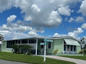 5700 Bayshore Rd, Palmetto, FL