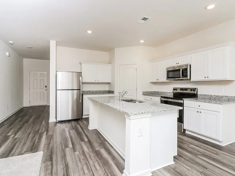 7738 Sudbury Cir — Photo 10