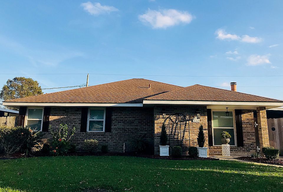 1st image of 212 River Point Dr