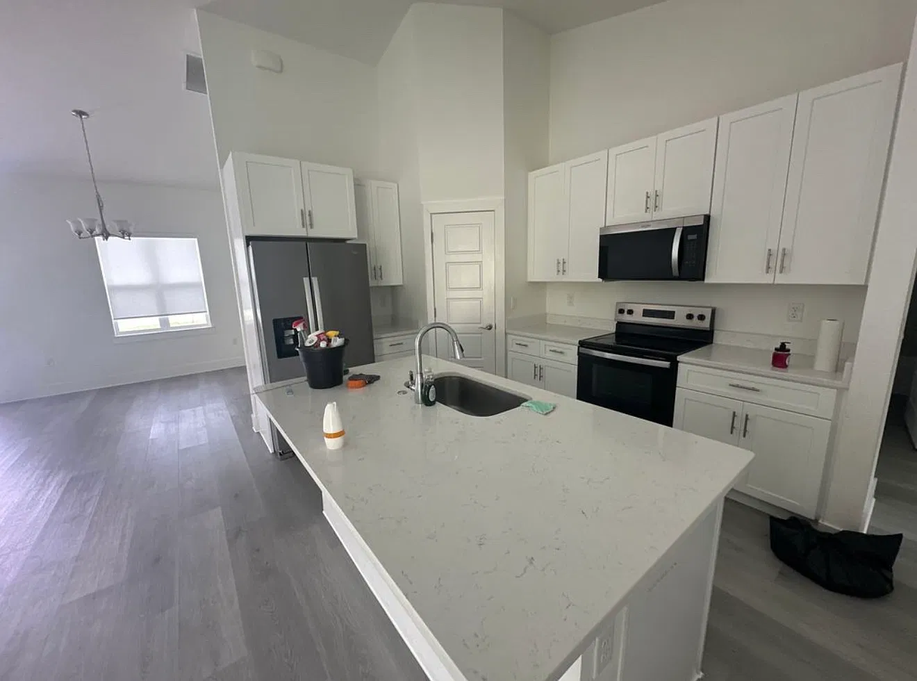 4 bed, 1641 sqft, $2,000 — Photo 3