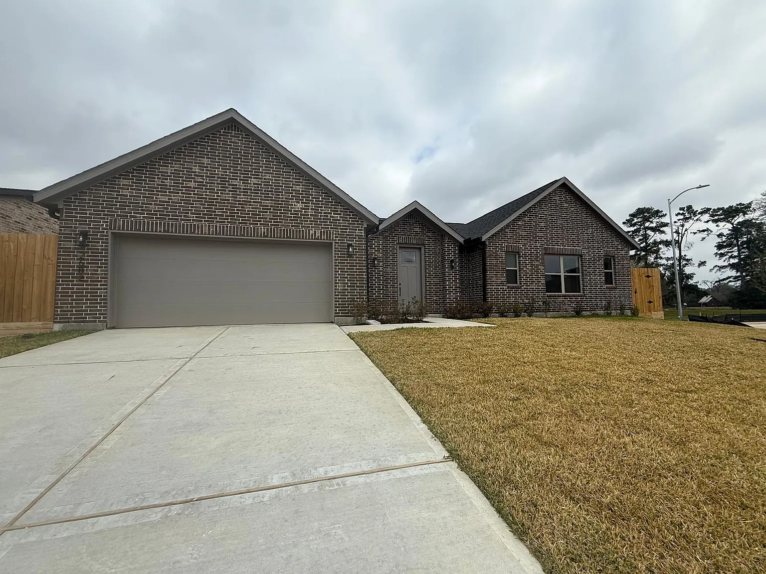 3 bed, 2.5 bath, 2125 sqft, $2,700 — Photo 2