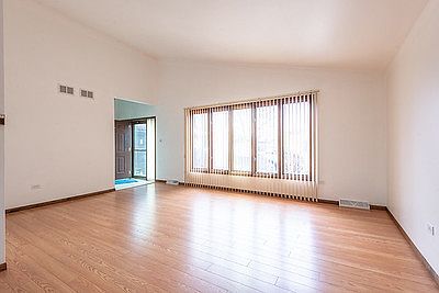 3rd image of 15540 S Willow Ct