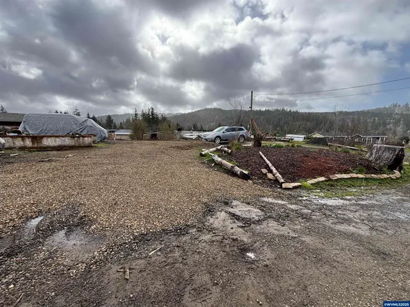 74 N Durette Dr, Otis, OR 97368