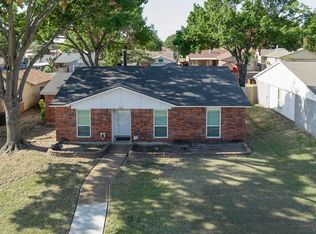 518 Via Del Sur, Mesquite, TX 75150