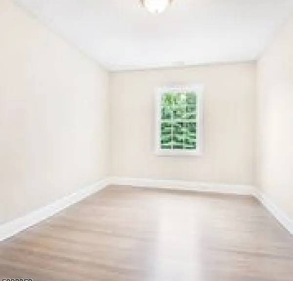 526 E Broad St #2 — Photo 14