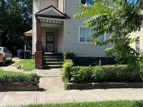 2362 E 76th St, Cleveland, OH 44104