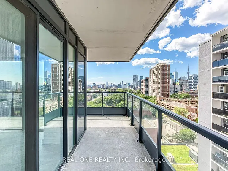 159 Wellesley St E #1708-1 — Photo 5