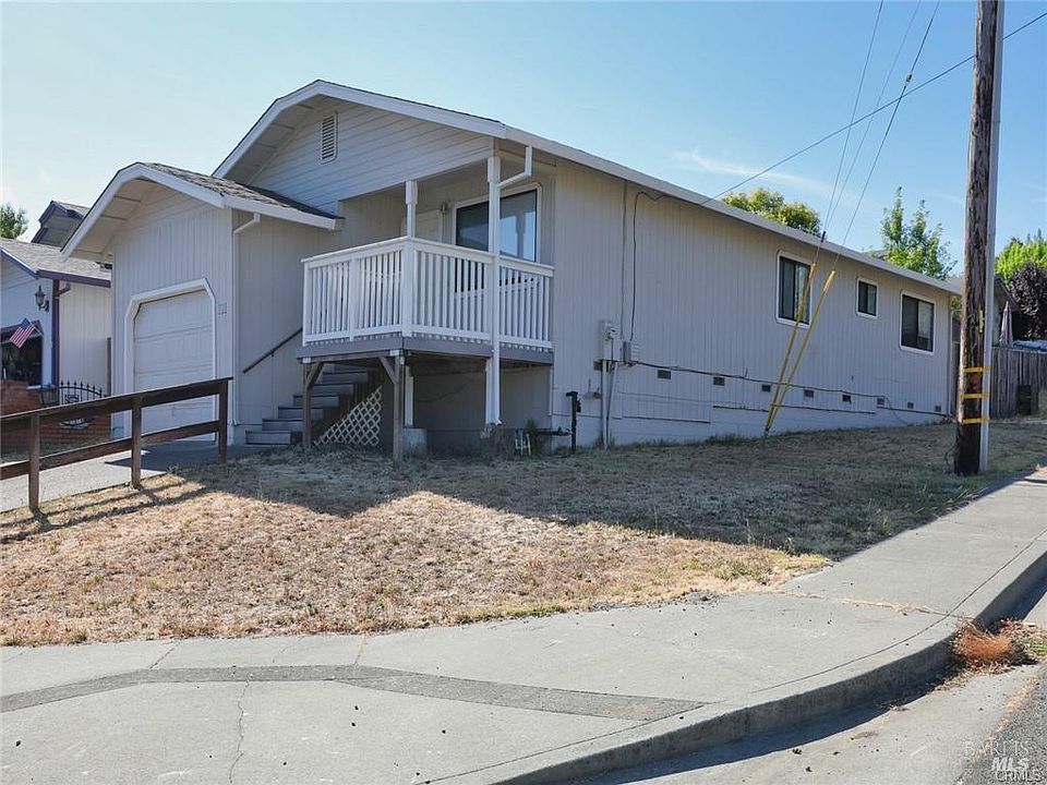 1st image of 395 15th St