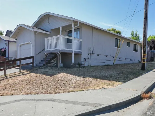 395 15th St, Lakeport, CA 95453