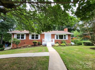 3 Barnes Rd, Asheville, NC 28803