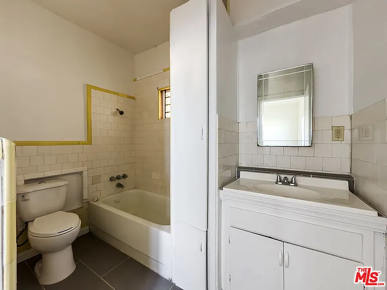 3309 S Main St #11 — Photo 6