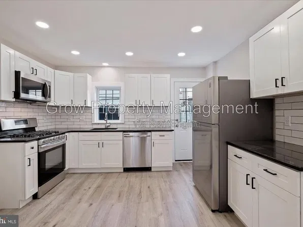 431 Winton St, Philadelphia, PA 19148