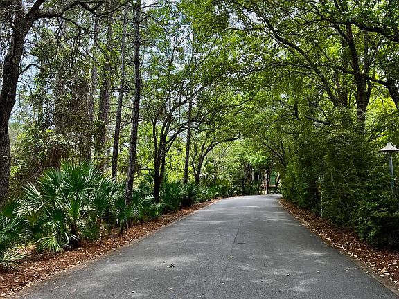 4th image of 8 Wilderness Way