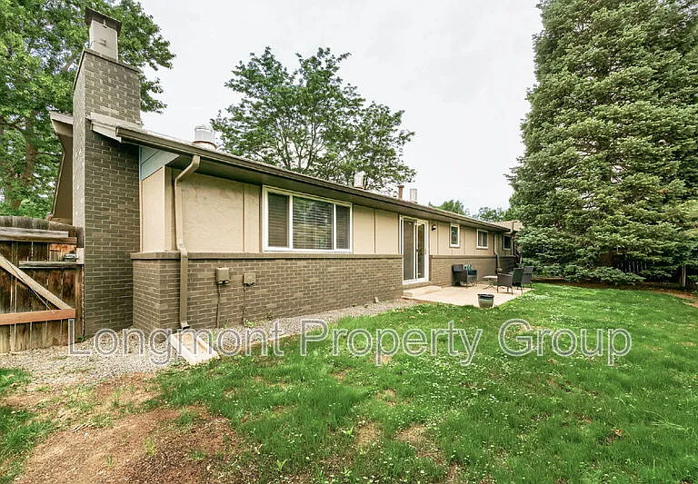 2336 Smith Ct — Photo 21