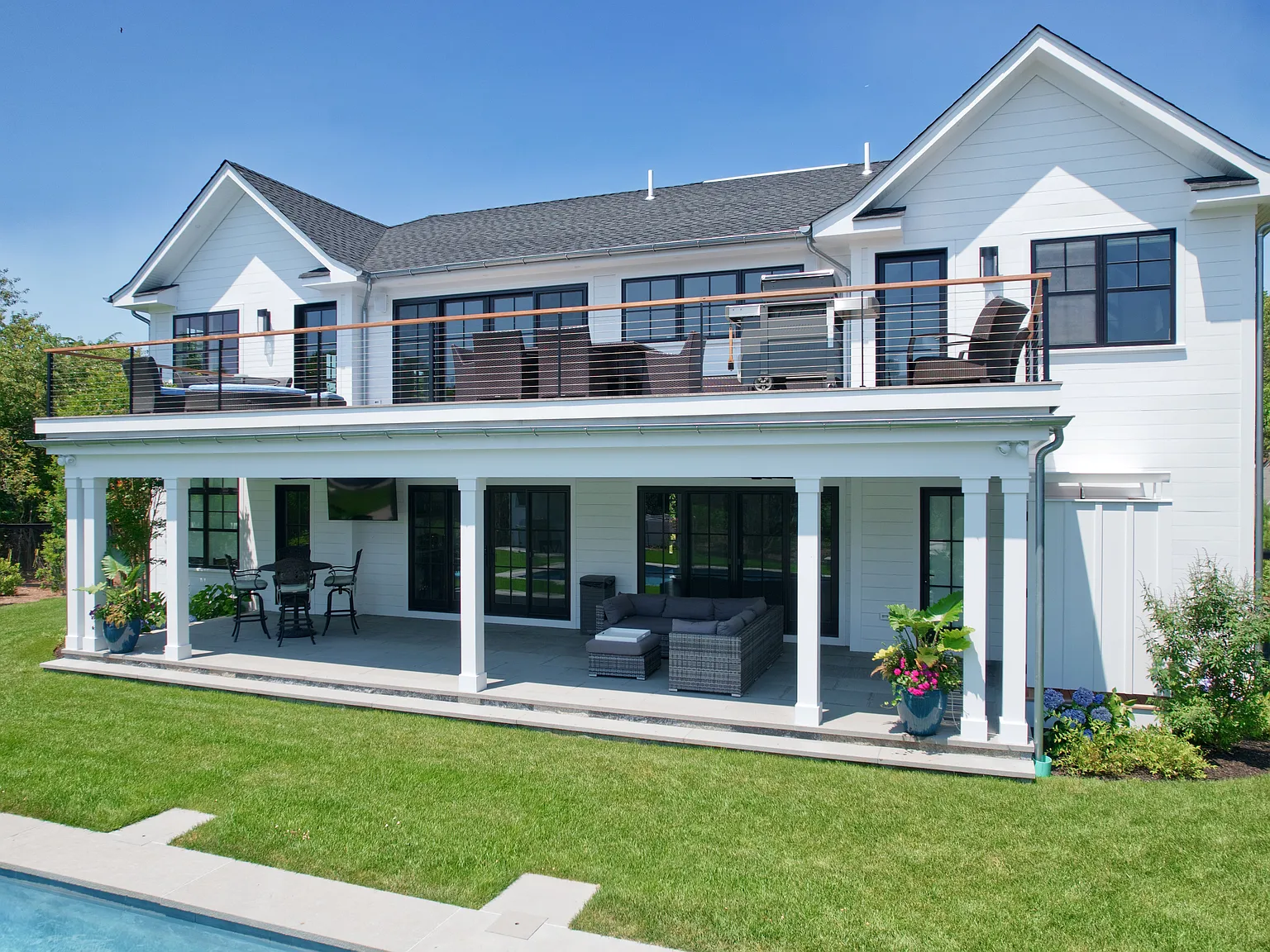 Stylish Montauk Beach Home with Ocean Views — Photo 2