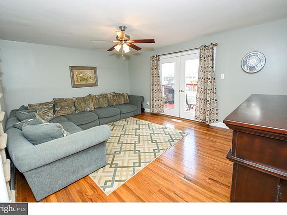 5th image of 3538 Sussex Ln