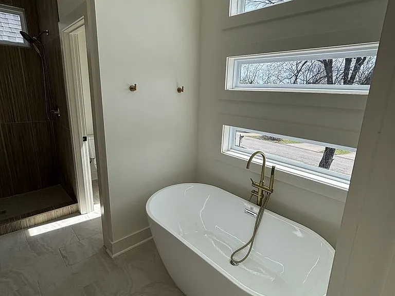 4A Belle Forrest Ave — Photo 14