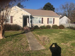 415 Bay Ridge Ave, Kilmarnock, VA 22482