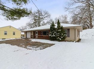 431 E Pleasant View Dr, Des Moines, IA 50315