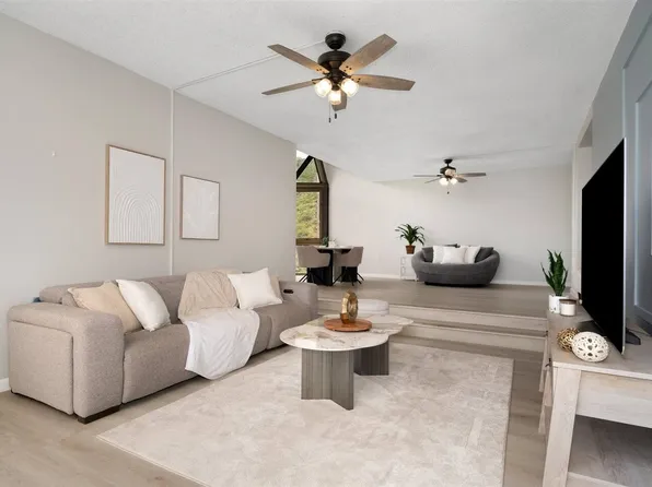 531 Hahaione St #220A, Honolulu, HI 96825