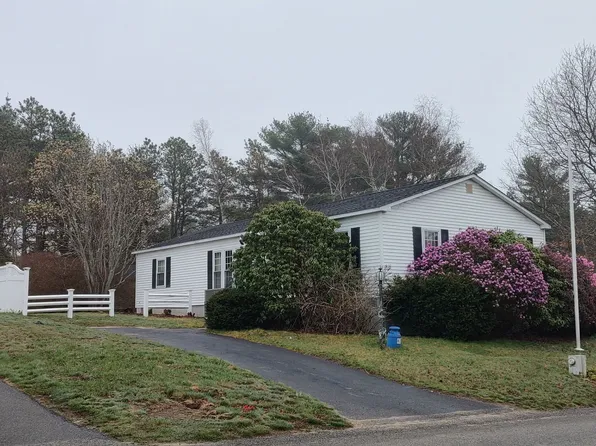 61 Pinehurst Dr, Plymouth, MA 02360