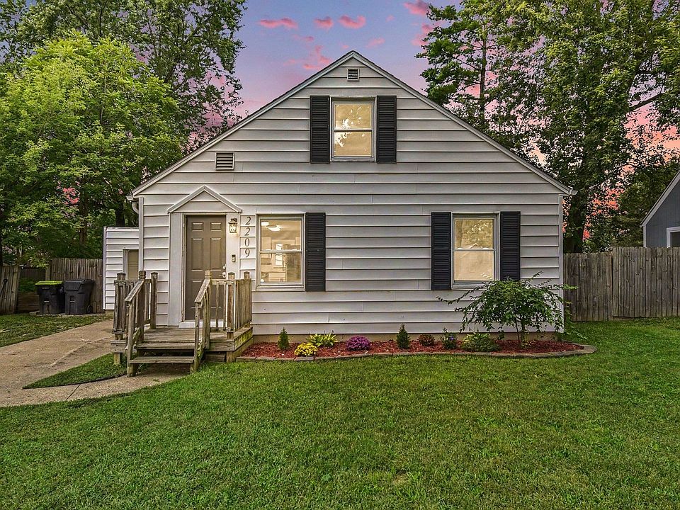 1st image of 2209 Carolina St