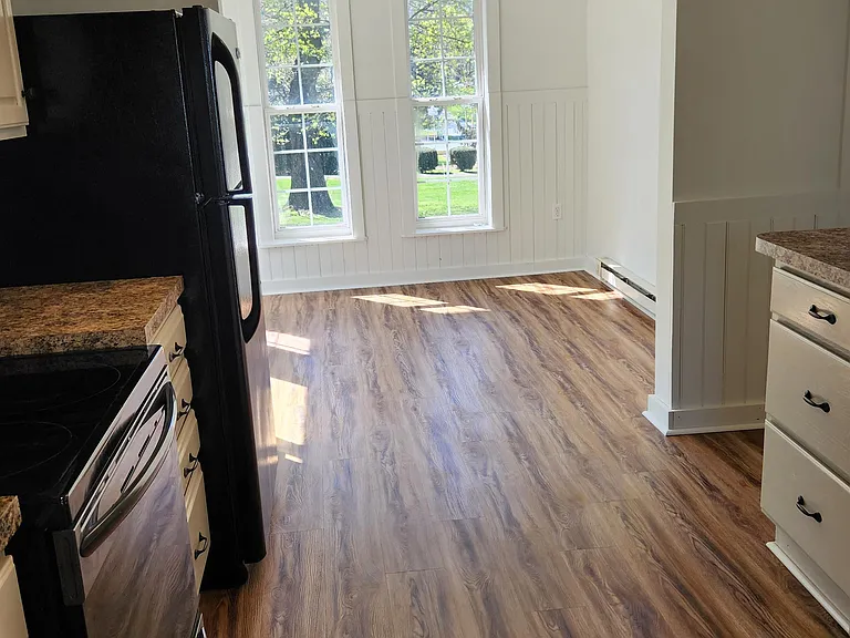 53 Liberty Ln — Photo 5