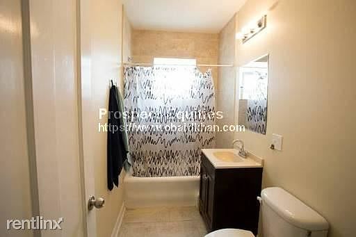 2nd image of 2343 W Rosemont Ave