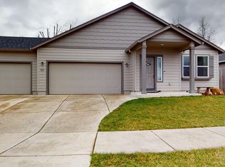 1823 Ingram Ln, Medford, OR 97501