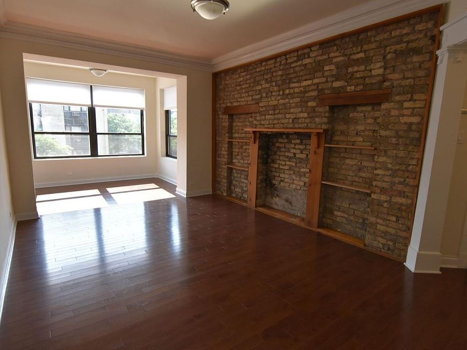 1st image of 3802 N Pine Grove Ave APT 1
