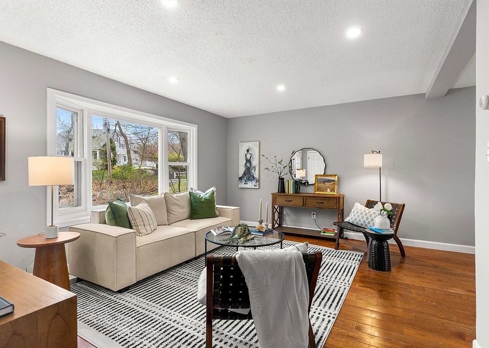 1st image of 357 Boylston St APT 5