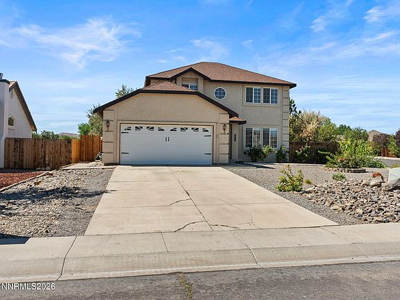 2nd image of 636 Wedge Ln