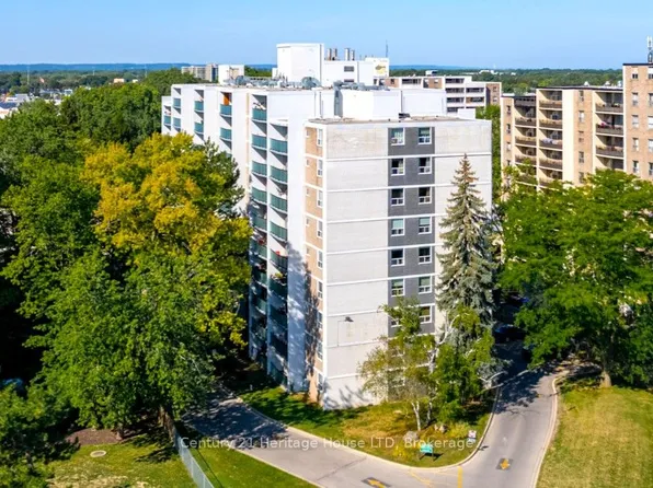 359 Geneva St #303, Saint Catharines, ON L2N 2G5