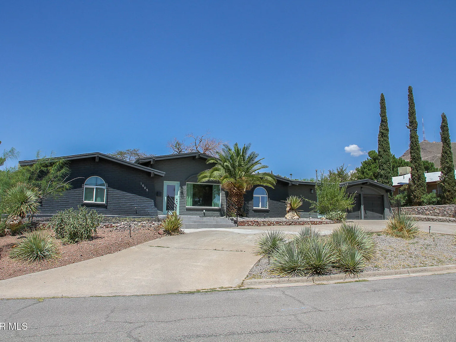 3 bed, 2.5 bath, 3383 sqft, $4,000 — Photo 3